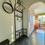 Little London One Boutique Netflix Tv Old Town Appartement Narva