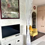Little London One Boutique Netflix Tv Old Town
