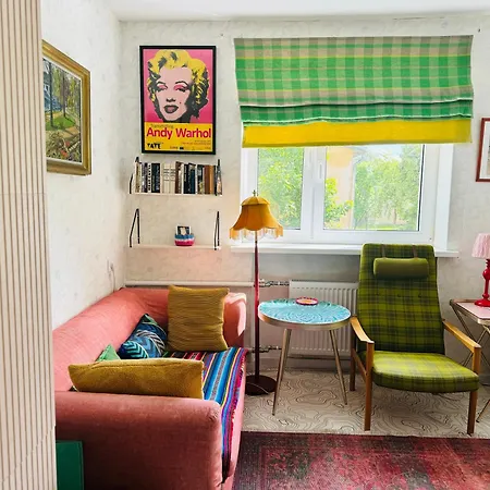 Little London Boutique With Netflix, Location In Old Town Apartment *