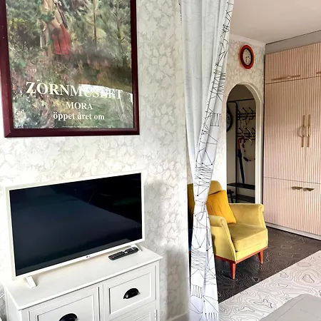 Little London One Boutique Netflix Tv Old Town