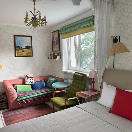Little London One Boutique Netflix Tv Old Town Narva