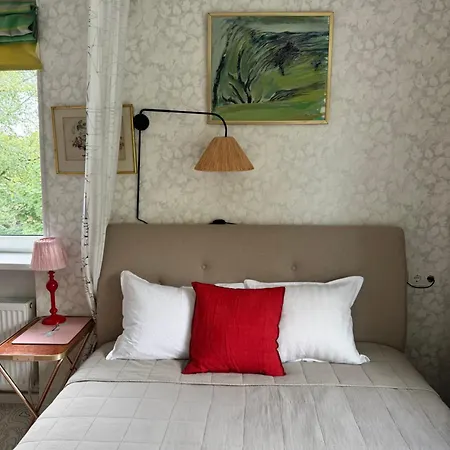 Little London One Boutique Netflix Tv Old Town * Narva