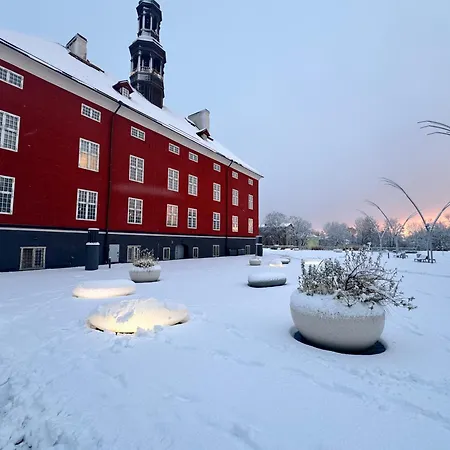 Little London One Boutique Netflix Tv Old Town Narva