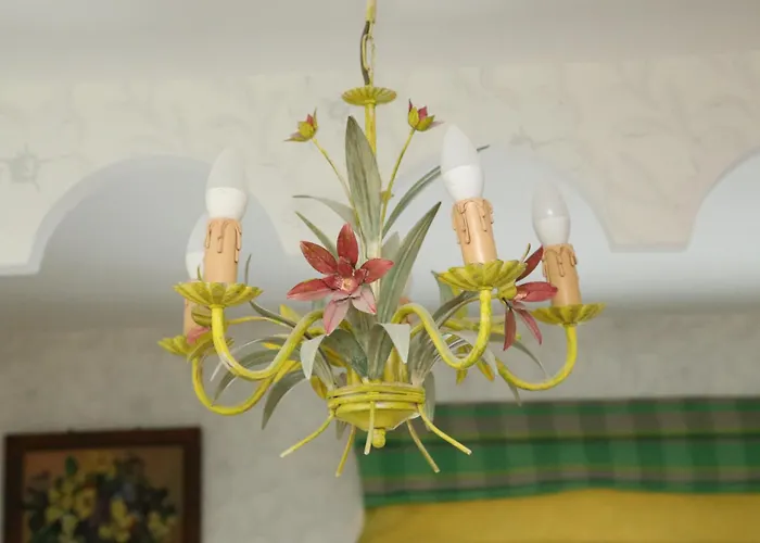 Little London One Boutique Netflix Tv Old Town Narva