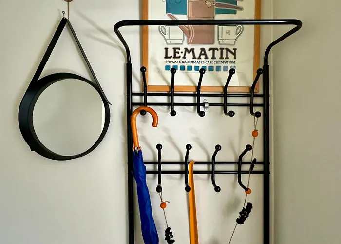 Little London One Boutique Netflix Tv Old Town Narva