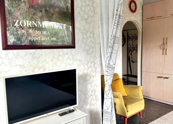 Little London One Boutique Netflix Tv Old Town